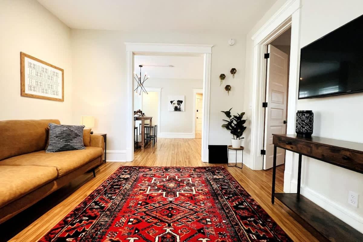 ミネアポリスTrendy And Stylish 3Br Uptown Duplex With Balconyアパートメント エクステリア 写真